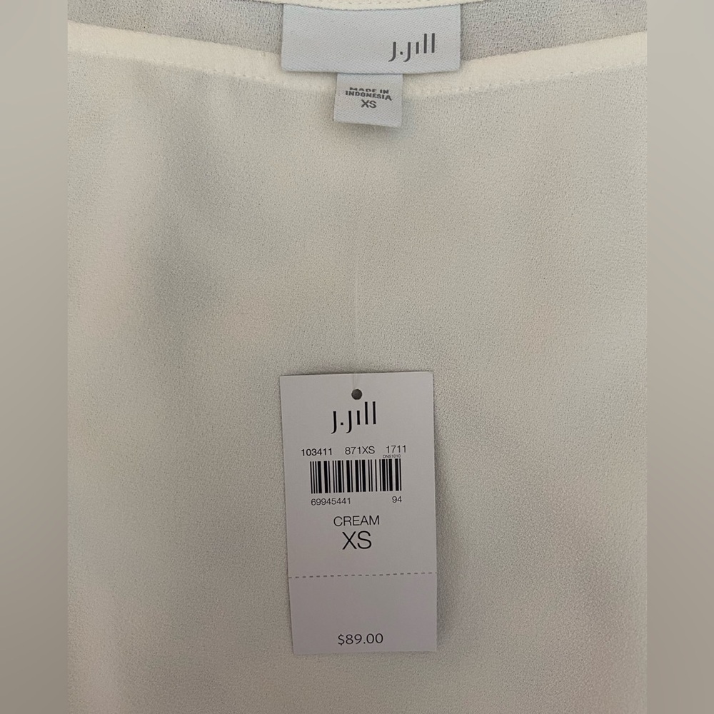 NWT J JILL CREAM BLOUSE WITH PLEATED DETAIL SIZE XS